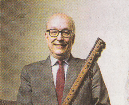 "Rhein mit einem Exponat der neuen Ausstellung"